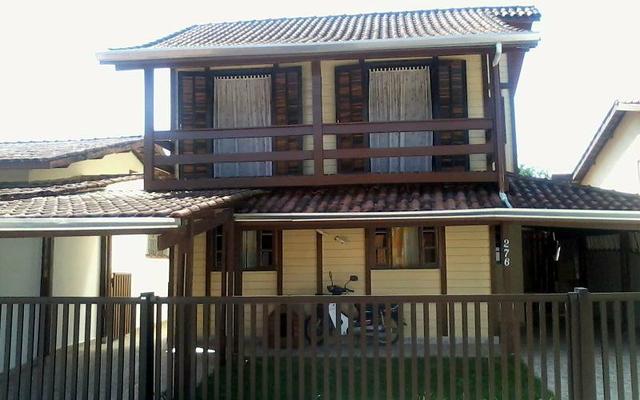 Quitinetes no Centro de Bertioga - Próximo a Praia