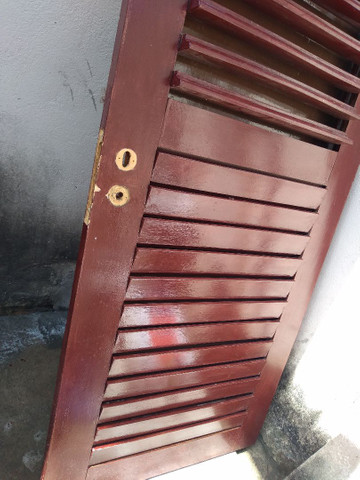 Vendo porta ype , janela jatobá - Foto 2