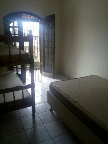 Ótima casa na praia de Mongaguá de frente a praia próximo a plataforma - Foto 15