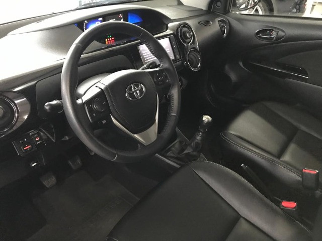 Toyota Etios Cross 1.6 2017 - Foto 3