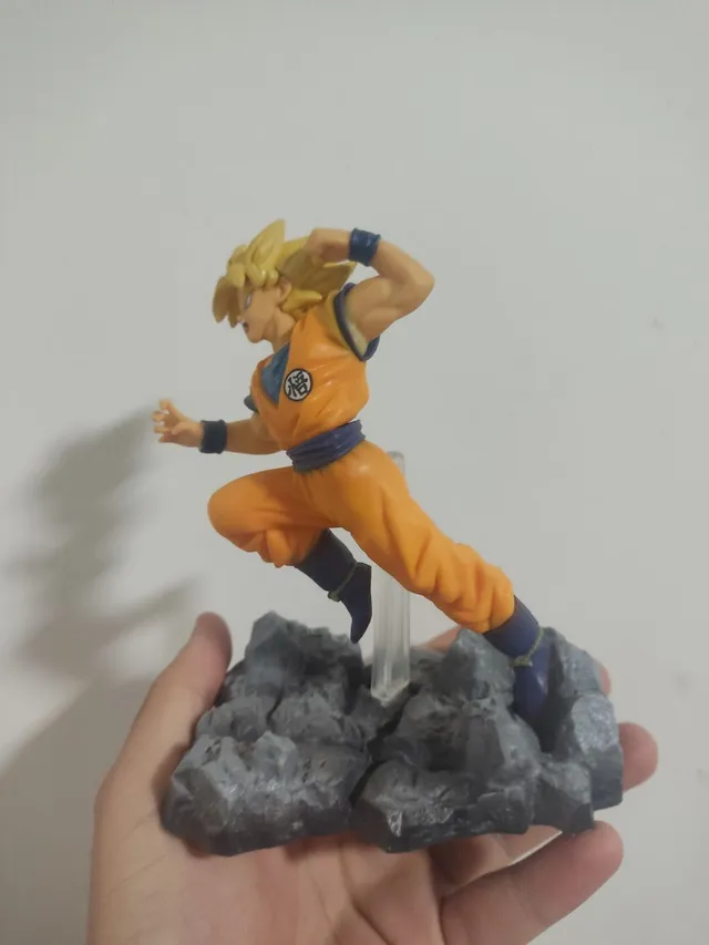 Bonecos do goku articulado  +5 anúncios na OLX Brasil