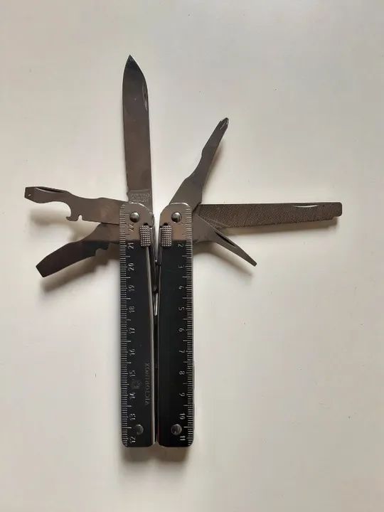 Multiferramenta Swiss Tool Victorinos 24 Funções - Foto 2