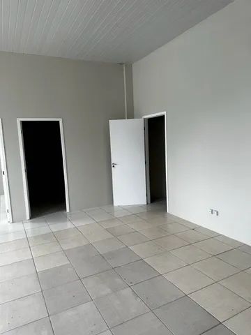 Locação. Imóvel comercial. 170 m2. Situado na Rua Floriano Peixoto, 214 px a Jaime Brasil. - Foto 3