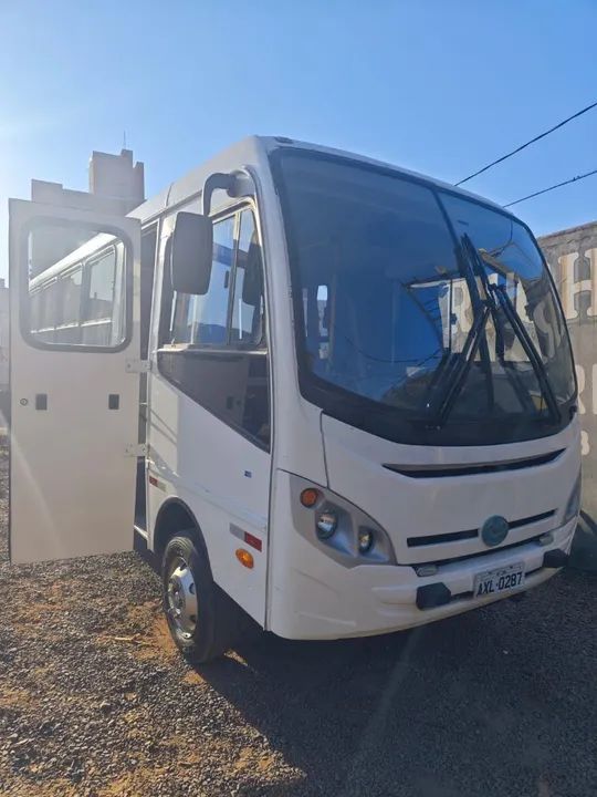 Micro ônibus grammini 32 lugares ano 2013