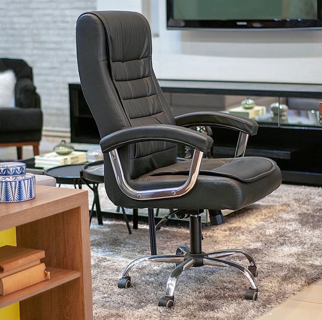 Cadeira Presidente para escritório - Nova na caixa a pronta entrega 