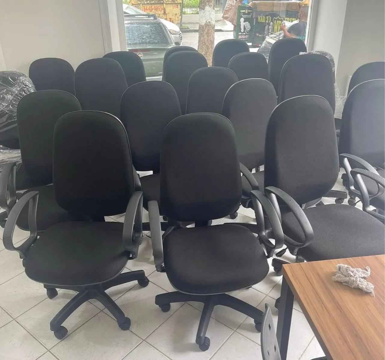 Cadeira presidente giratória na promoção