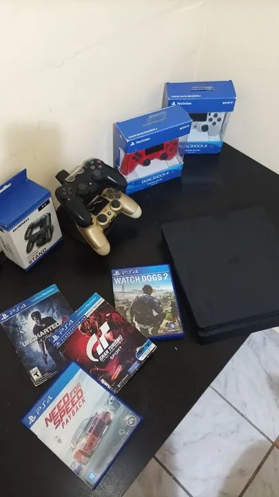 PS4 SLIM 1TB