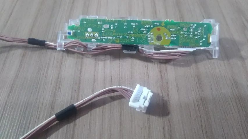 Sensor Tv Panasonic Tc-l42e30b - Foto 2