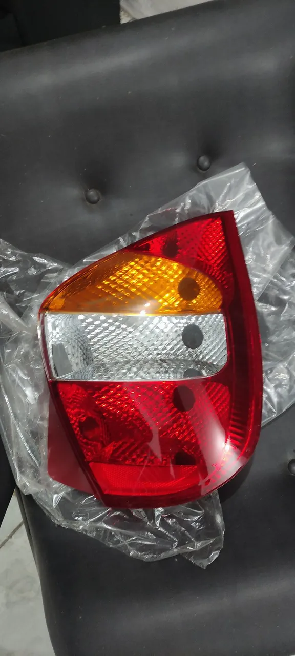 Lanterna Traseira Direta Pálio G2 2001 a 2003