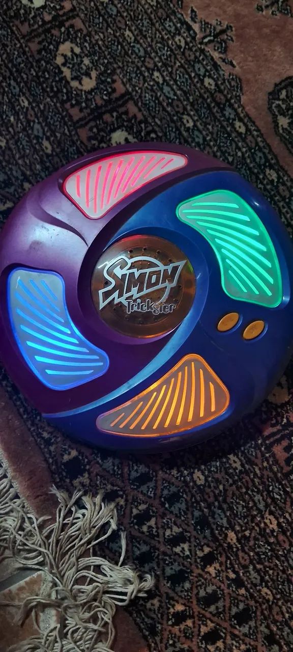Simon Trickster - Jogo Eletrônico