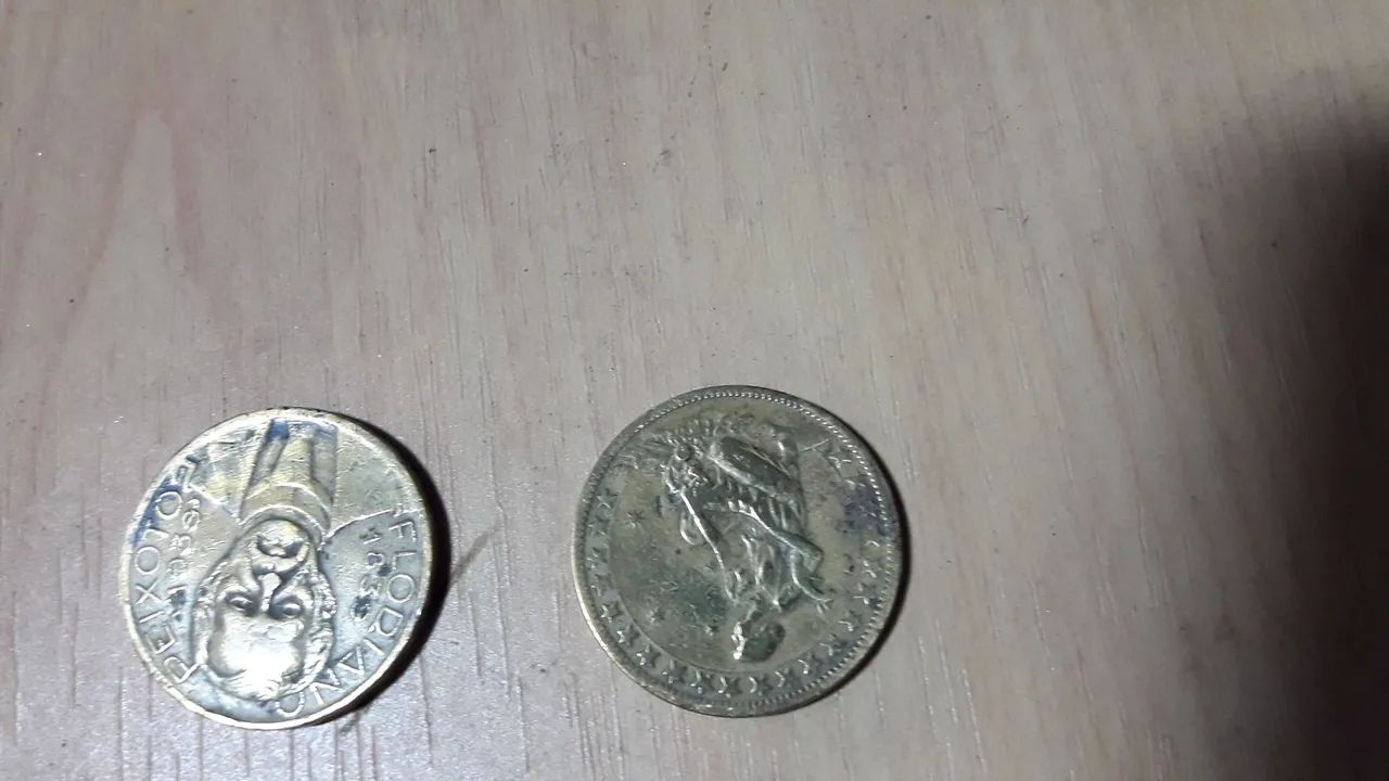 Moedas Antigas460106753545359361