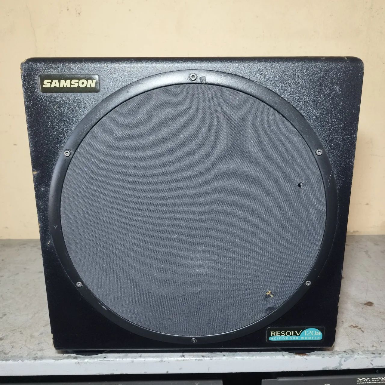 Caixa sub ativo (Samson Resolv 120a)