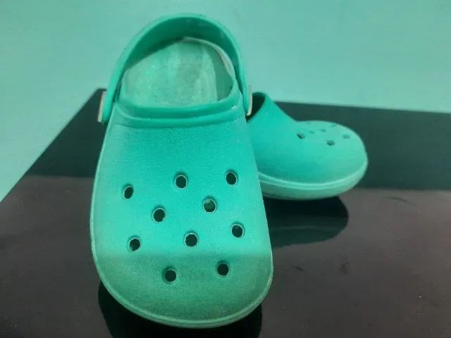 chinelo Infantil Tipo Crocs tamanho: 23/24 - Foto 3
