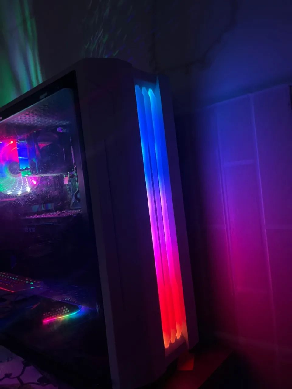 PC Gamer with RGB LED64363332839042121