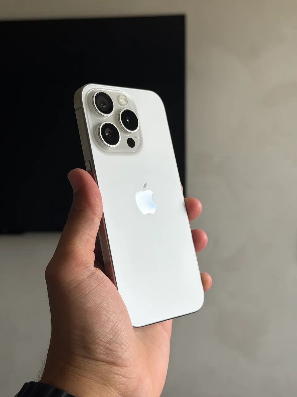 iPhone 15 Pro 512gb Branco Garantia 6 meses - Celulares e