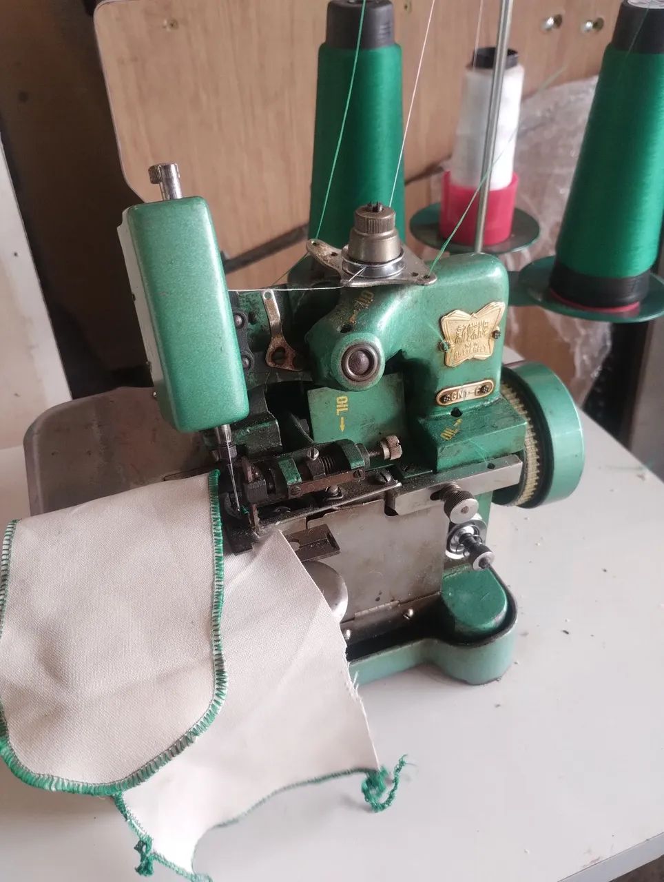 Máquina de Overlock Industrial - Foto 5