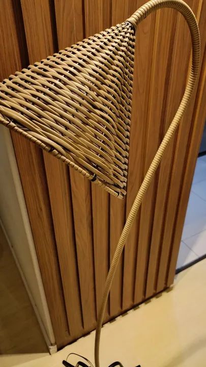 Luminária / abajur de chão estilo rústico (junco) - Perfeito estado - Foto 2