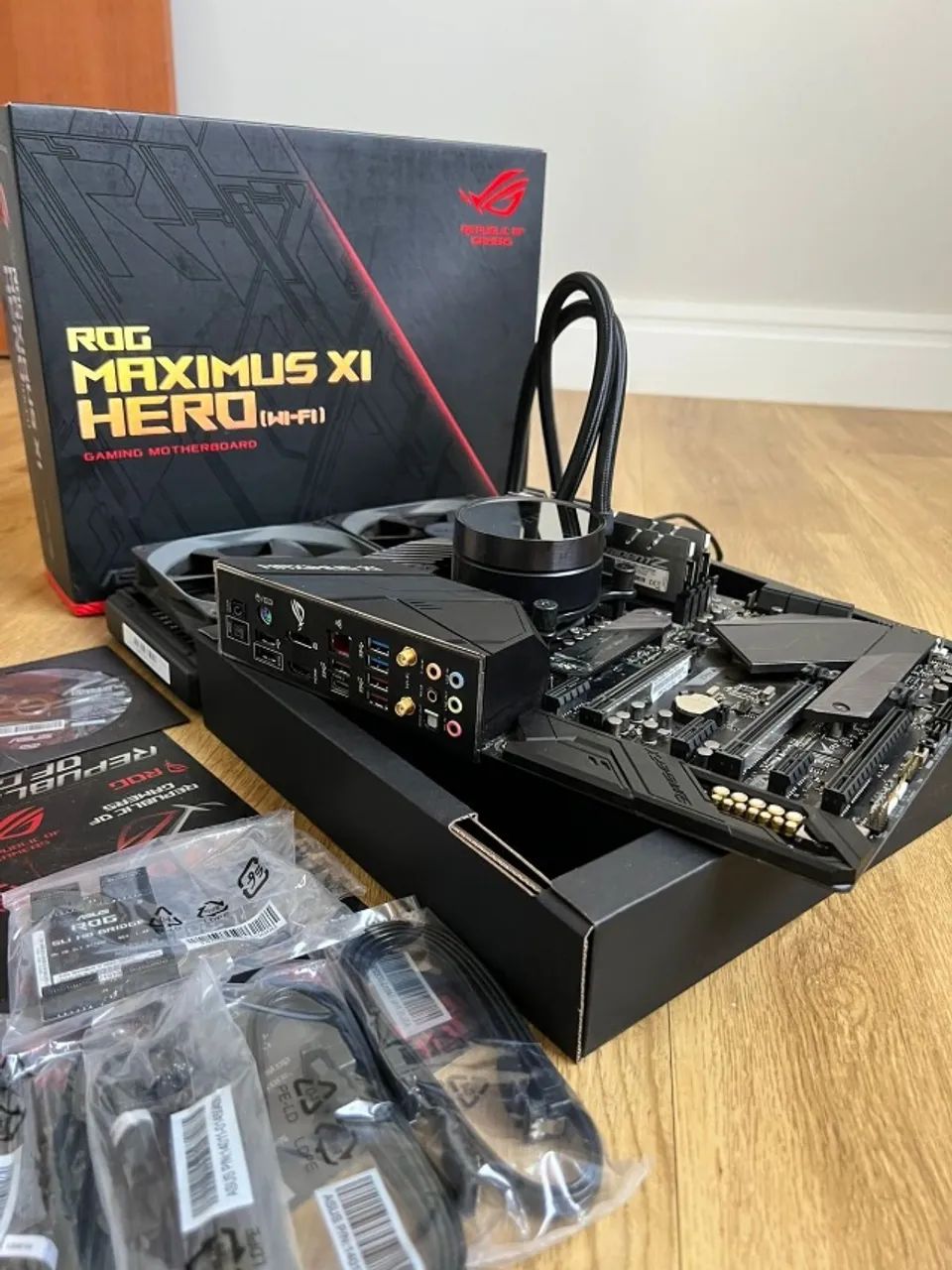 Kit Up. i7-9700K - Asus ROG MAXIMUS XI - WC NZXT Kraken 62