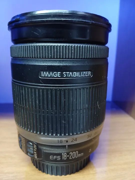 Lente Canon EFS 18-200mm Image Stabilizer - Foto 5