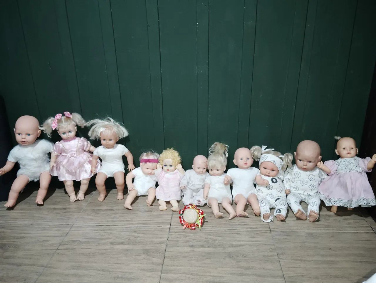 Lote de 24 Bonecas e Bebês de Coleção - Foto 5