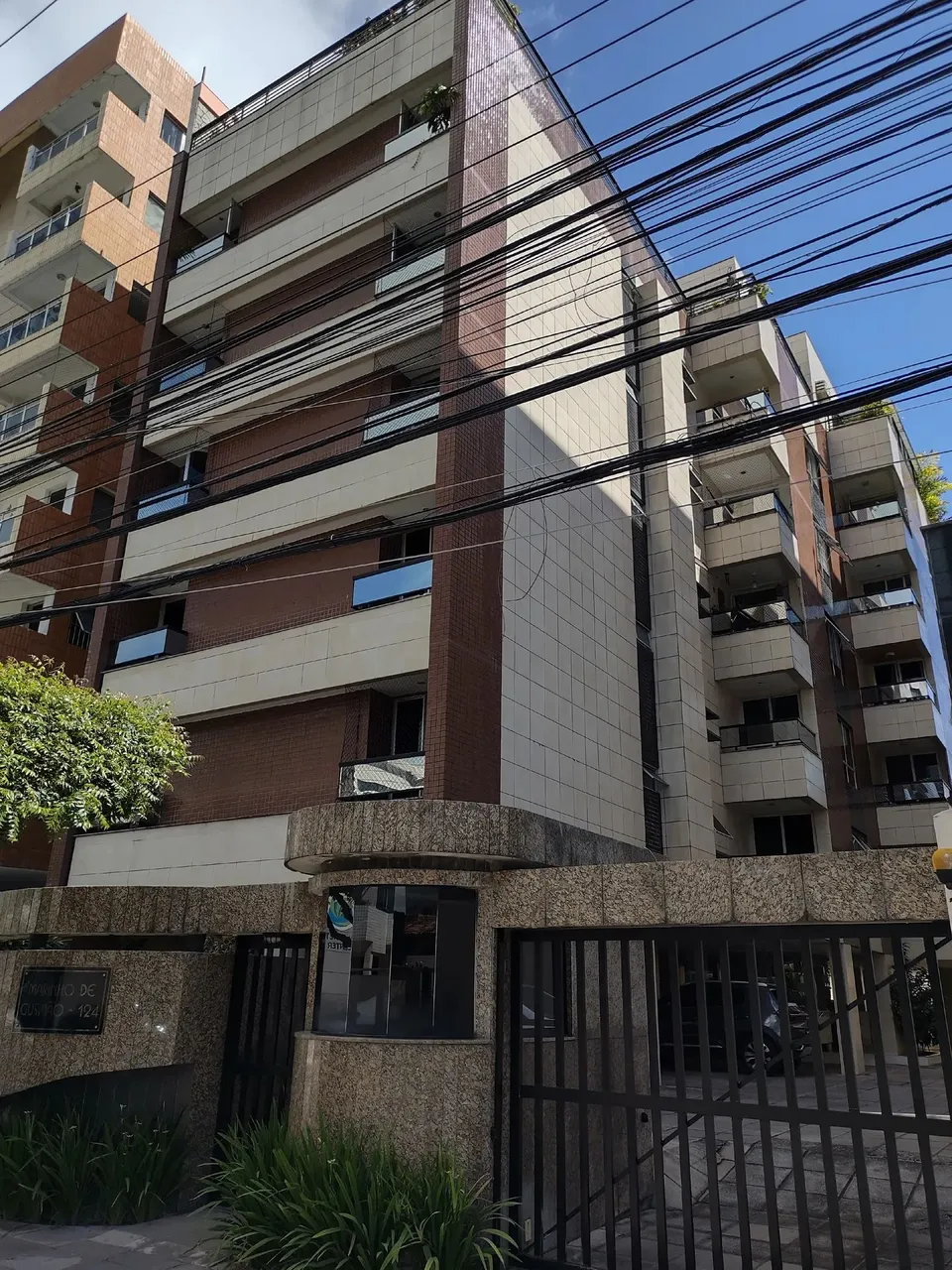 Alugo apartamento 3 quartos com 130m na ponta verde - Maceió - AL