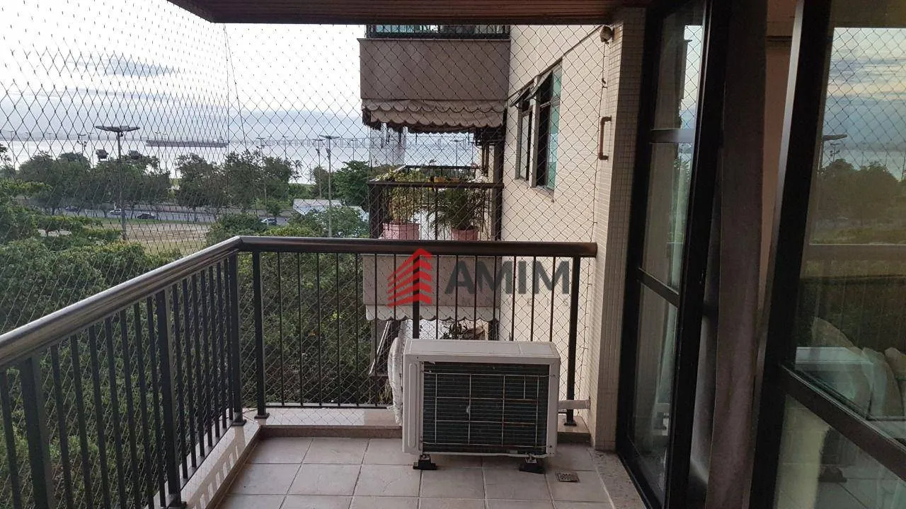Apartamento à venda em São Domingos - 3 quartos e 2 vagas com vista da Baía. Niterói -RJ