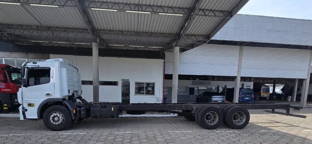 Vendo Atego 2433 - Foto 2