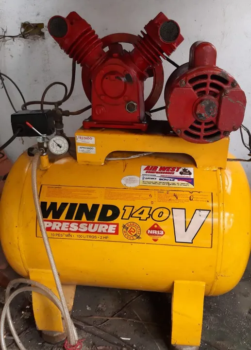 Compressor 100 litros, 10 pés ,2CV semi-novo 220