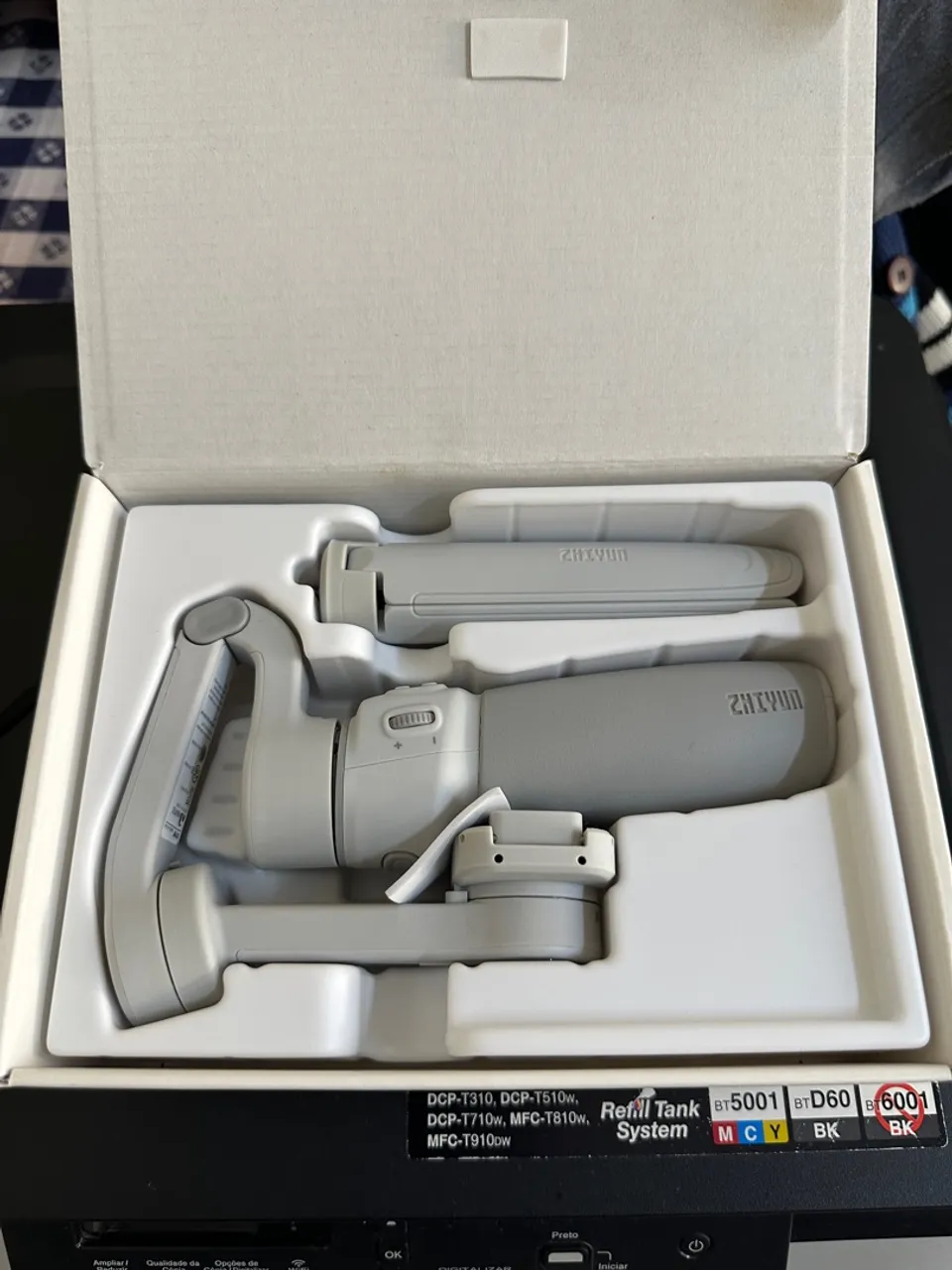 Estabilizador de Câmera Zhiyun - semi Novo na Caixa