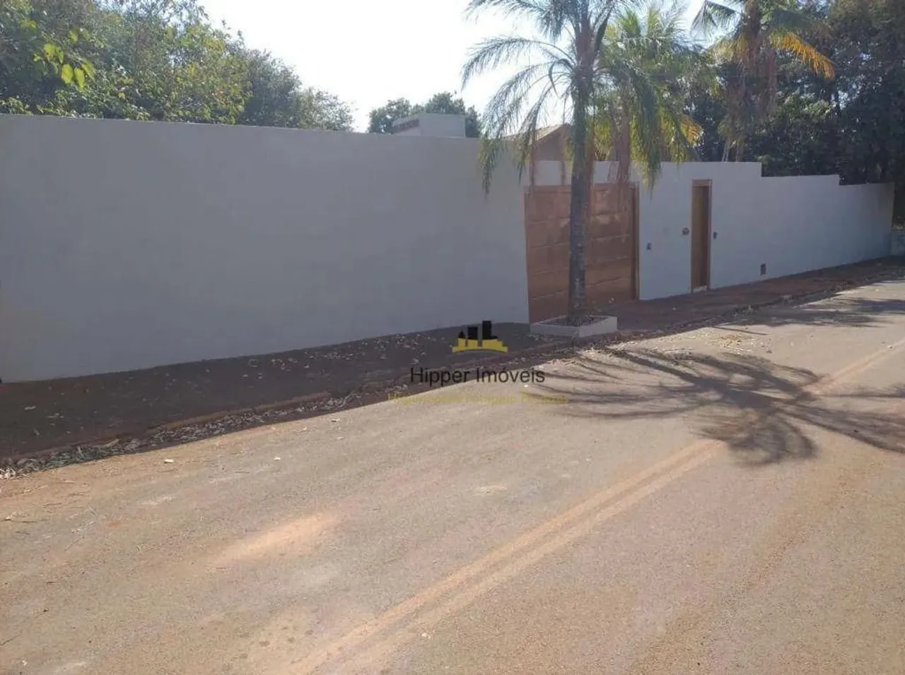 Casa com duas varandas!