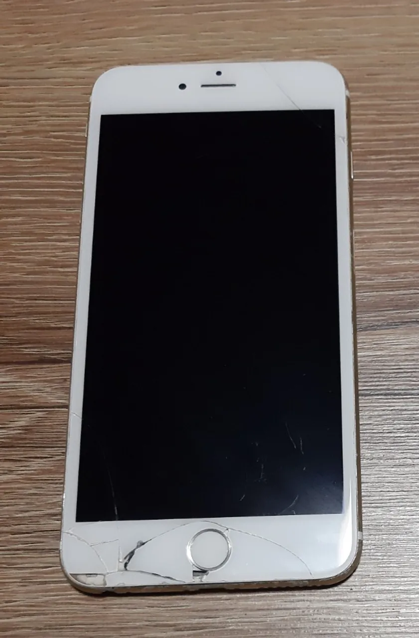 Iphone 6 Plus - 64GB - Dourado