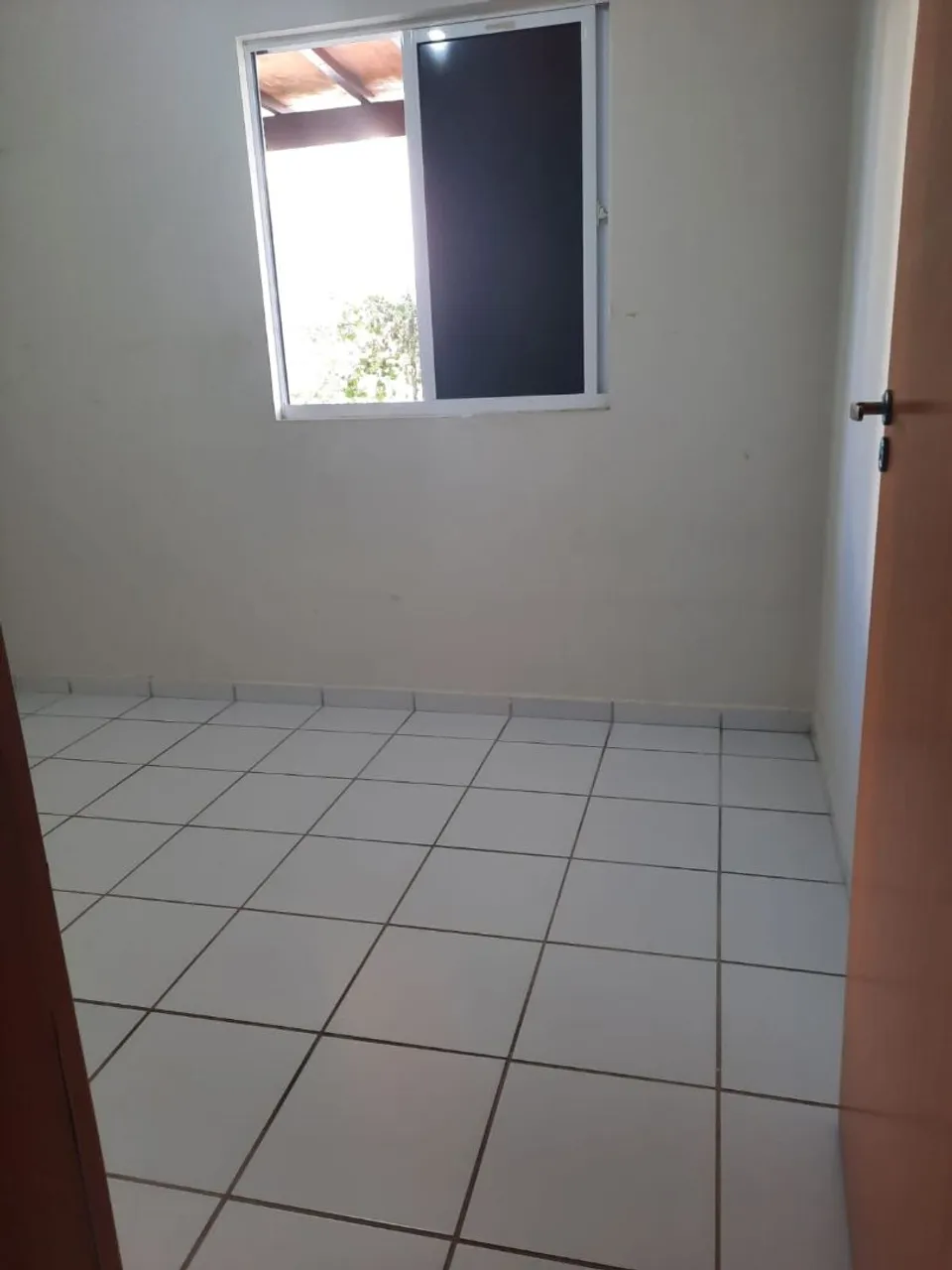 Aluga-se Excelente Apartamento Térreo no Mirantes da Lagoa