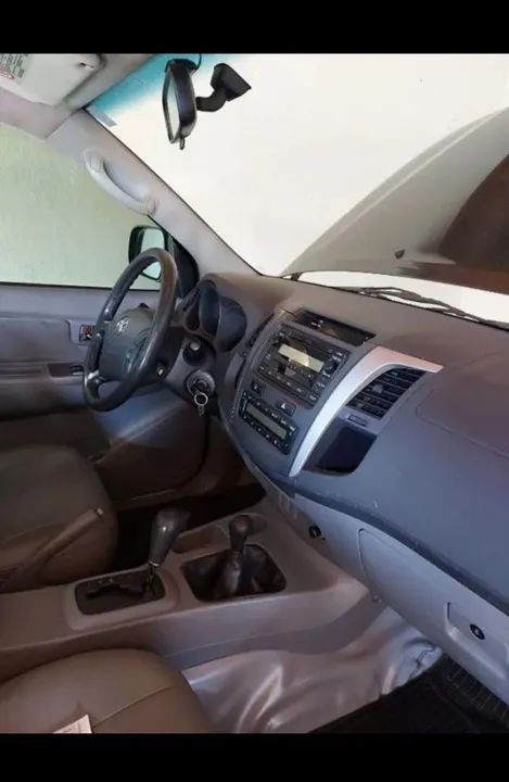 Hilux 3.0 4x4 Automática - Foto 6