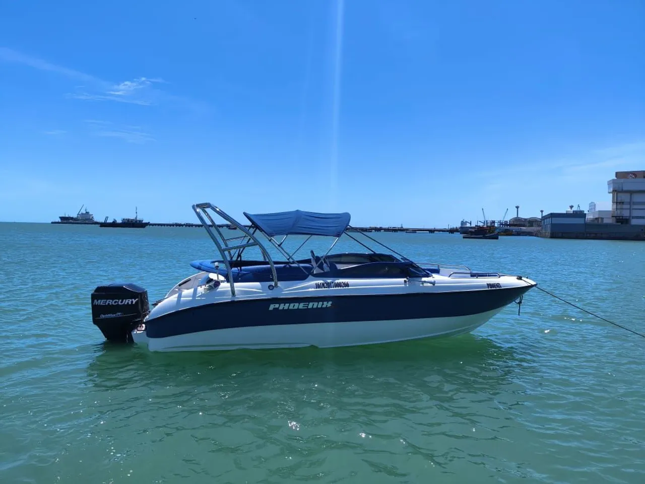 LANCHA PHOENIX 230 PLUS - LINDÍSSIMA