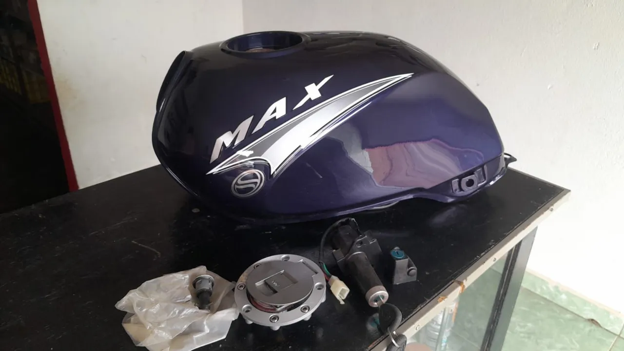 Tanque de moto max 125