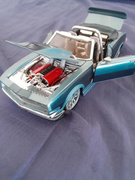 Maisto Chevrolet Camaro SS 66 - Foto 5