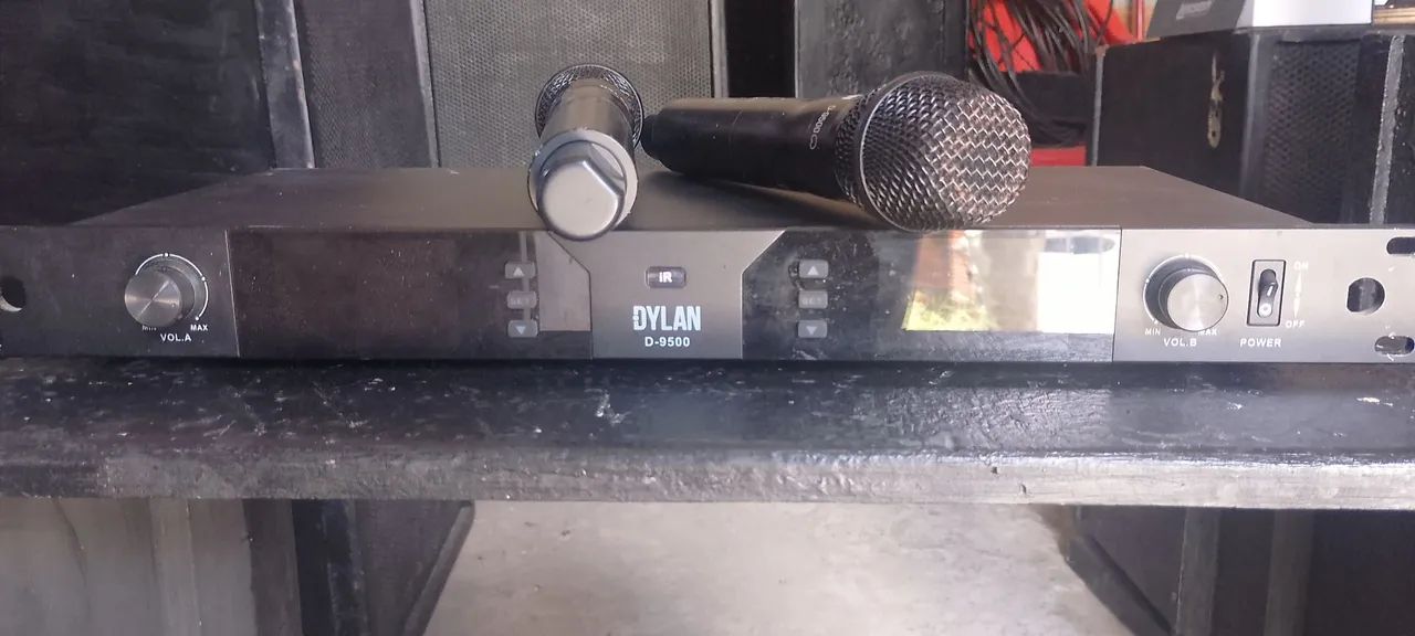 Microfone sem fio duplo Dylan 9500 valor 1.650 RS