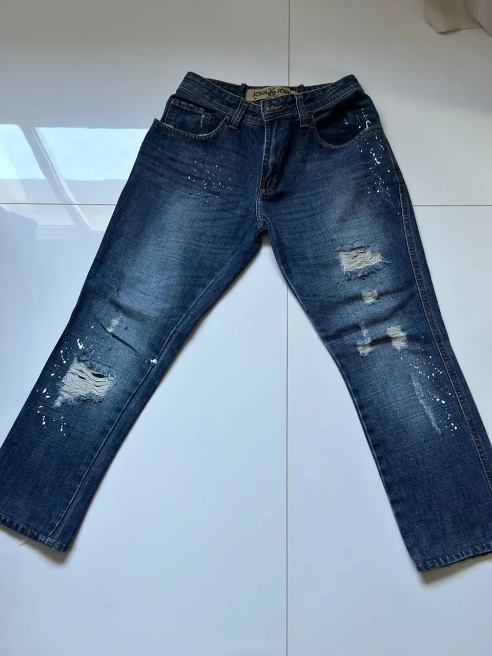 Calça Jeans Destroyed John John! Tudo por R$ 350!