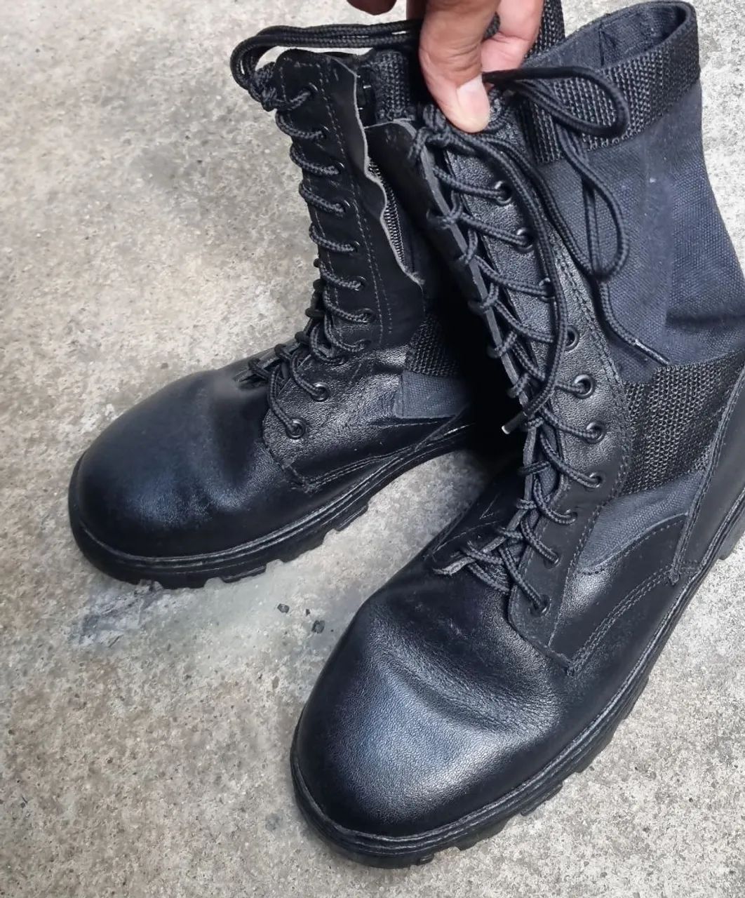 Botas Táticas Preta - Nova