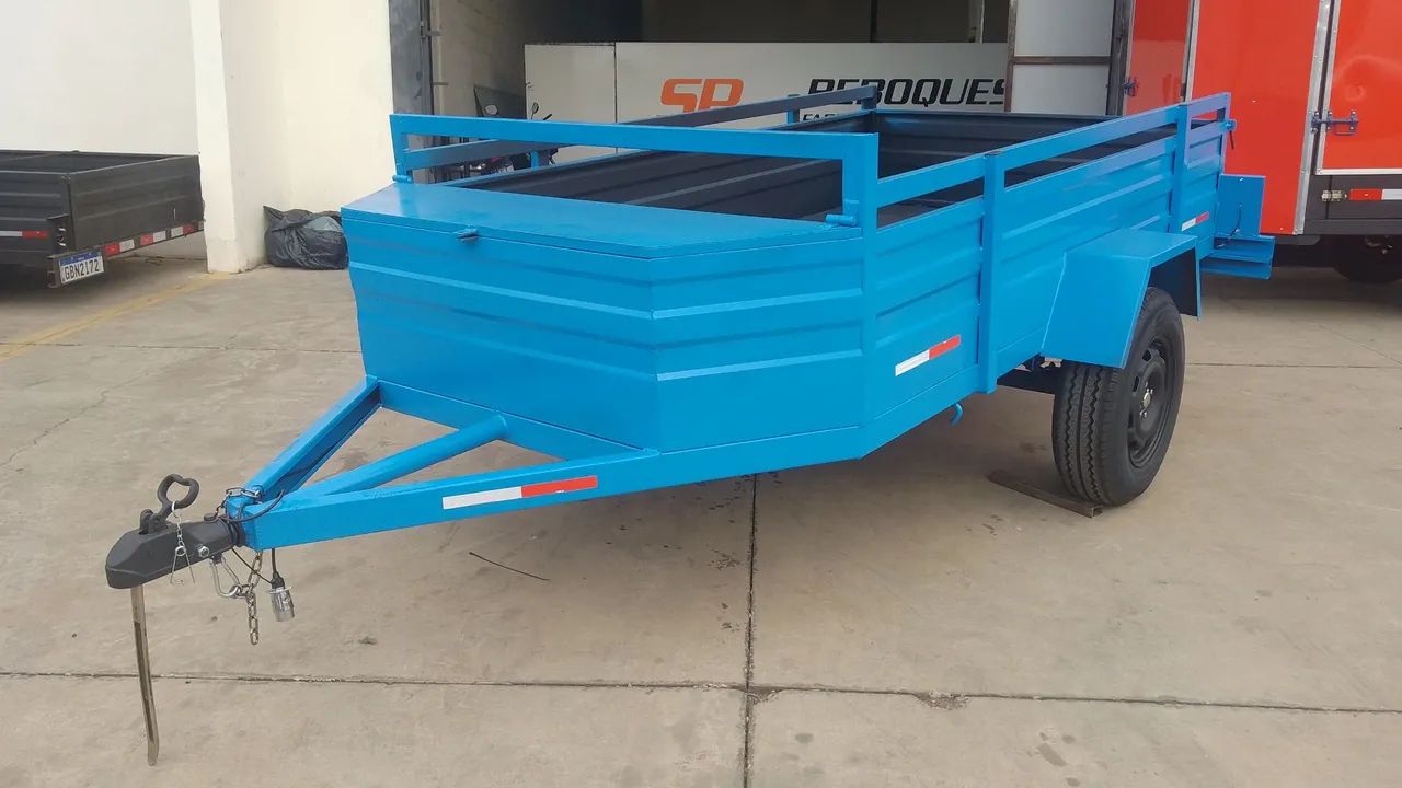 Carretinha de Reboque Modelo Carga Aberta 1 EIXO com Baú e Garantia ZERO KM