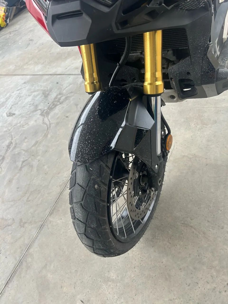 X adv 750 2022