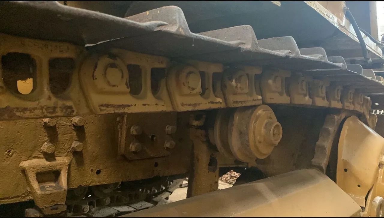 Trator de Esteira Caterpillar D4E ano 1986 com Torque e mecânica em ótimo estado - Foto 5