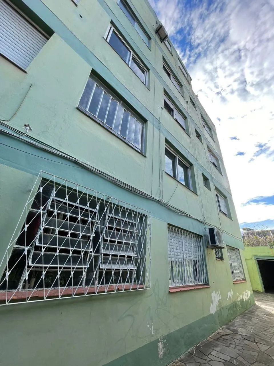 Construção, trabalhos com divisórias, gessos e pinturas - Foto 4