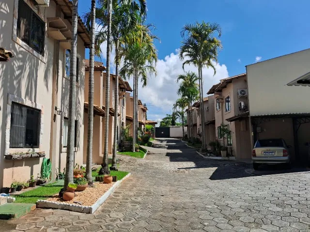 Sobrado - Condomínio Fechado - R$ 489.000,00