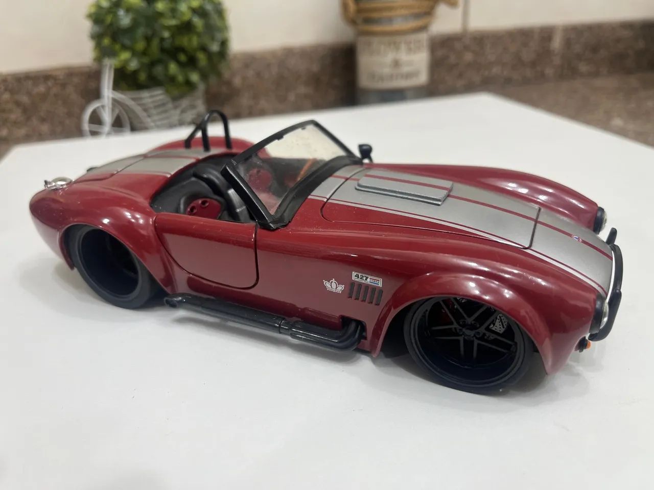 Miniatura de carro Ford Mustang Cobra - Foto 5