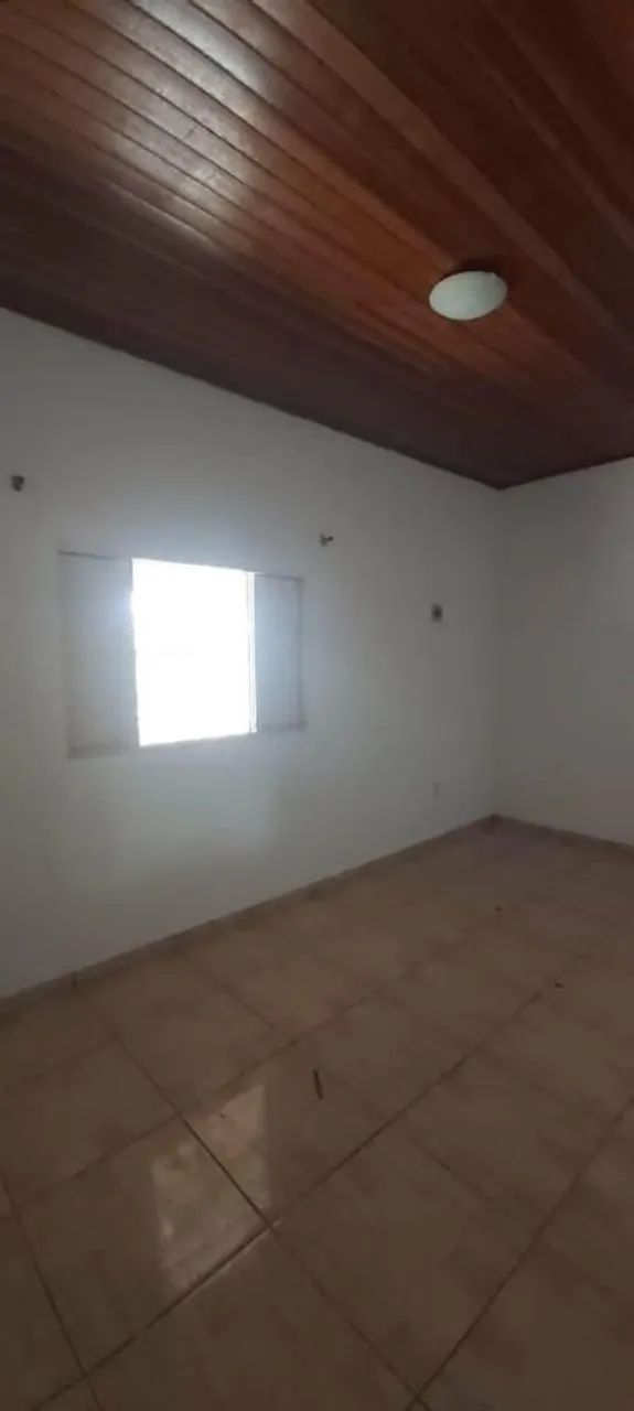 Aluga-se casa ampla no Bairro Nova Esperança - Várzea Grande - Foto 2