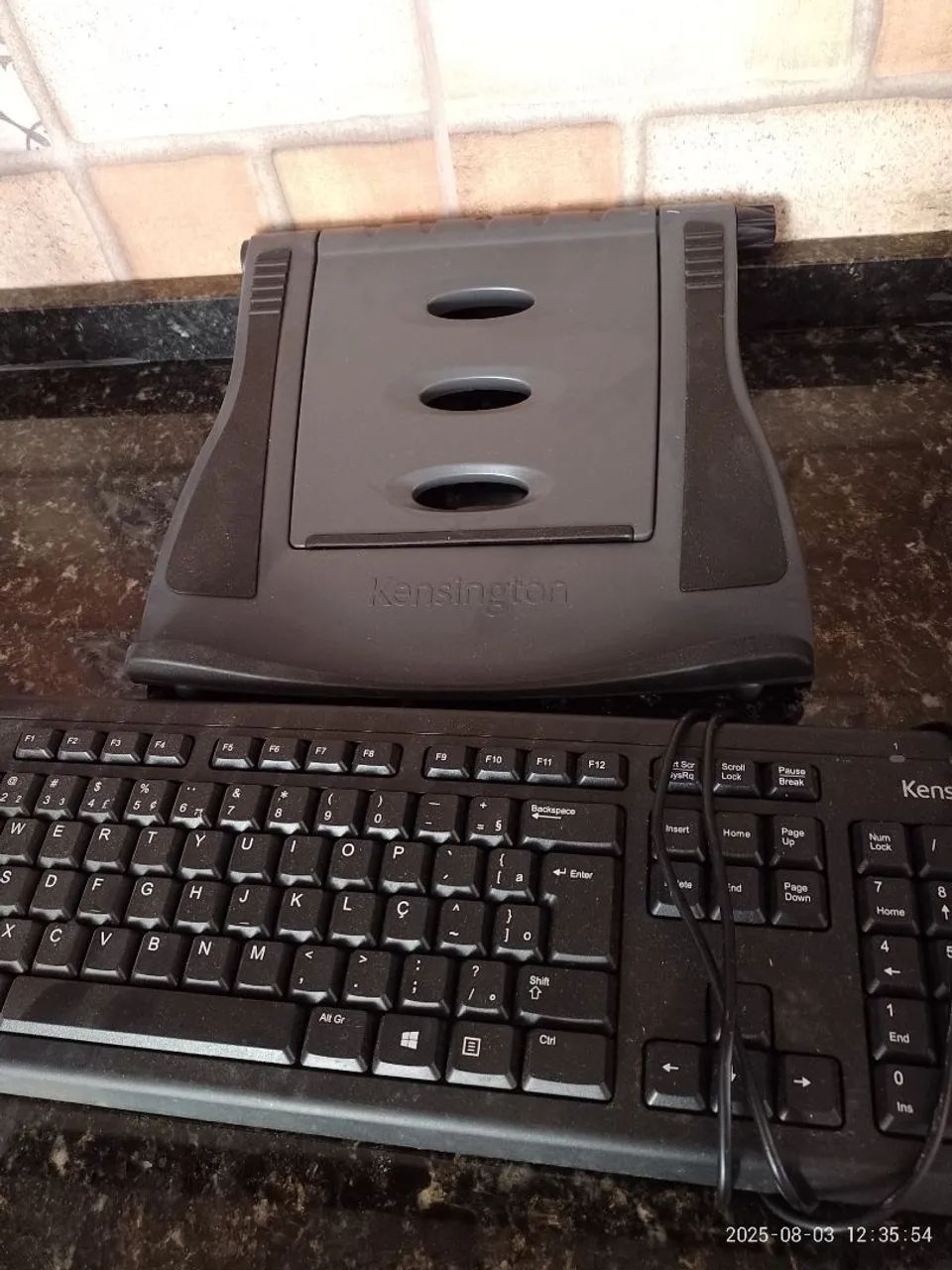 Base de Apoio Ergonômico para Notebook e Teclado Kensington<br>Kensington