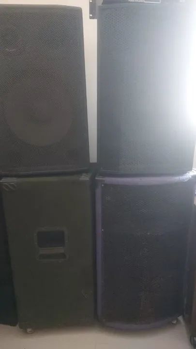 4 caixas de som 