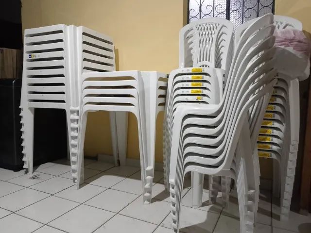 Aluguel de mesas e cadeiras 