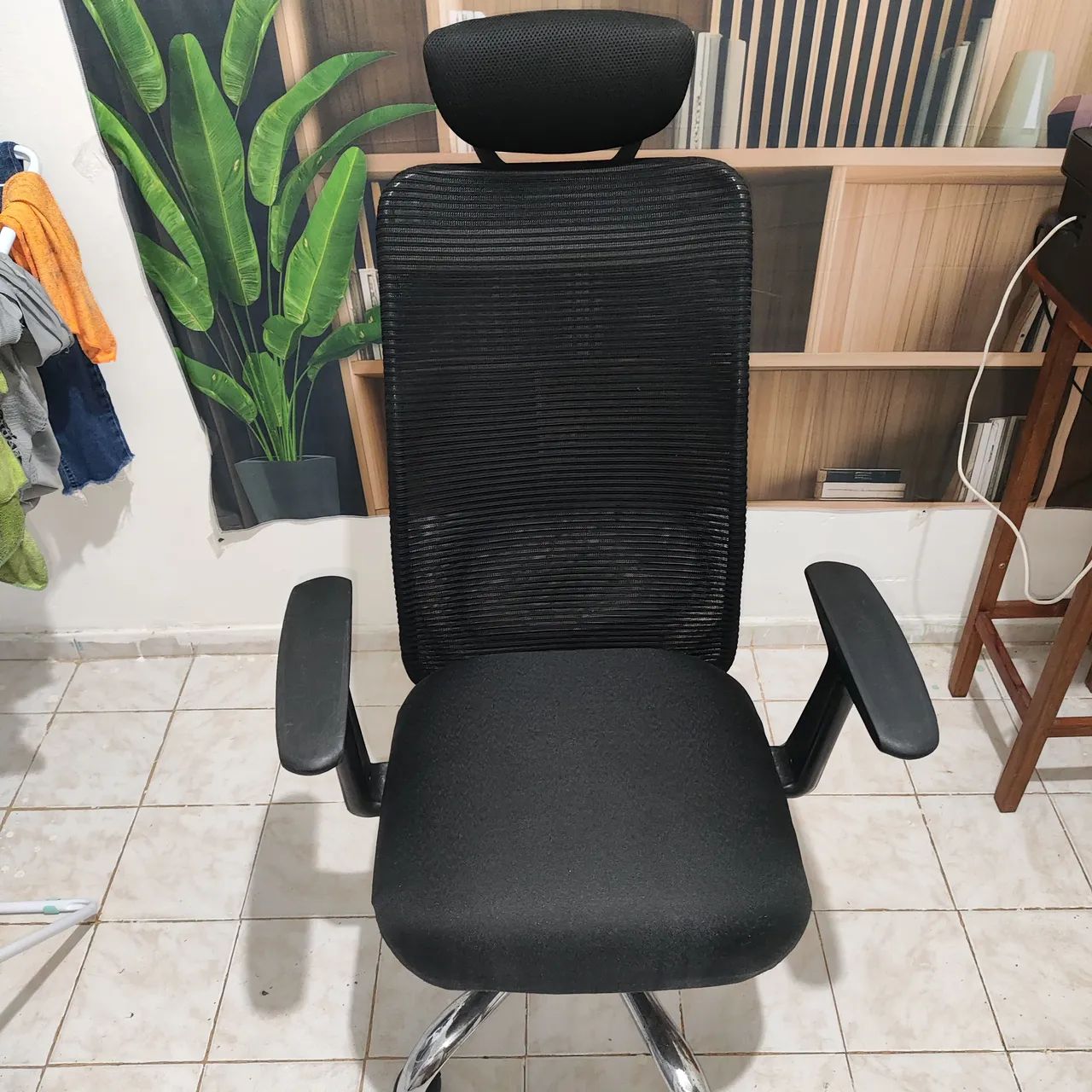 Cadeira de Escritório Ergonômica com Rodinhas